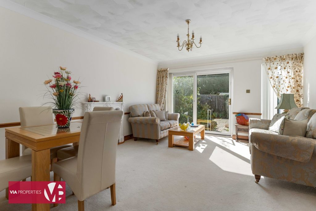 Property photo 2 of 14 Photo 3