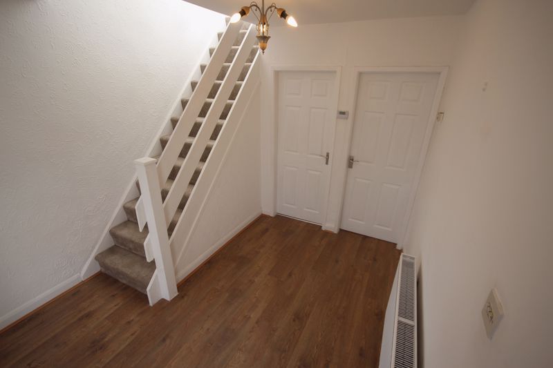 Property photo 3 of 12 Photo 8