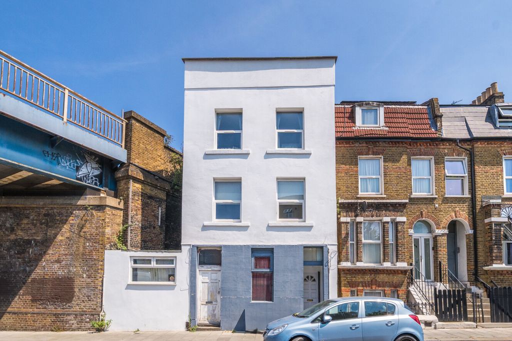 Property photo 2 of 8 1493063-2-6A4F89E...