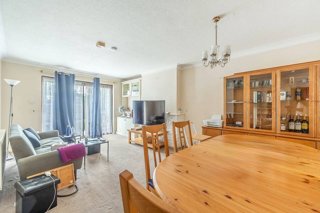 Property photo 3 of 7