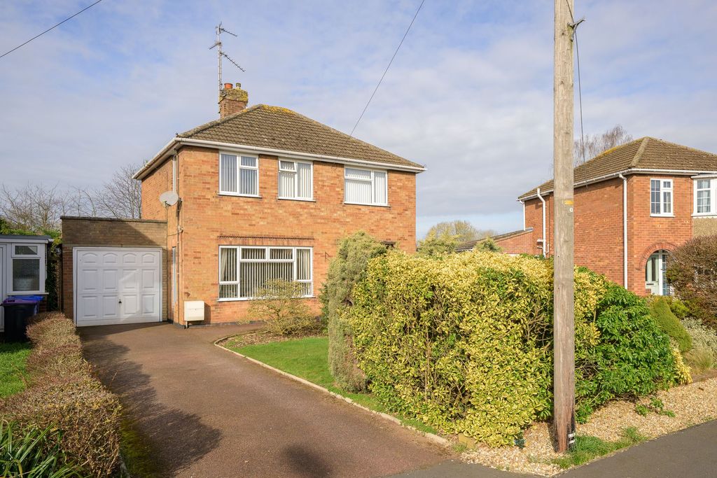 Property photo 1 of 25