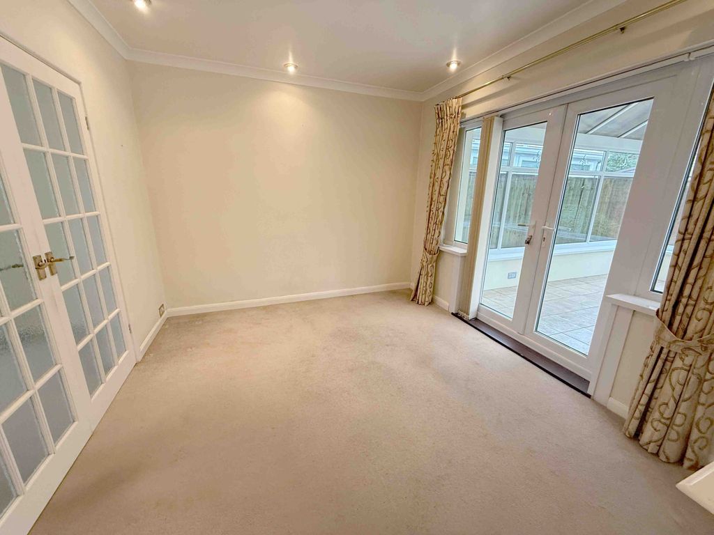 Property photo 3 of 14 Gallery