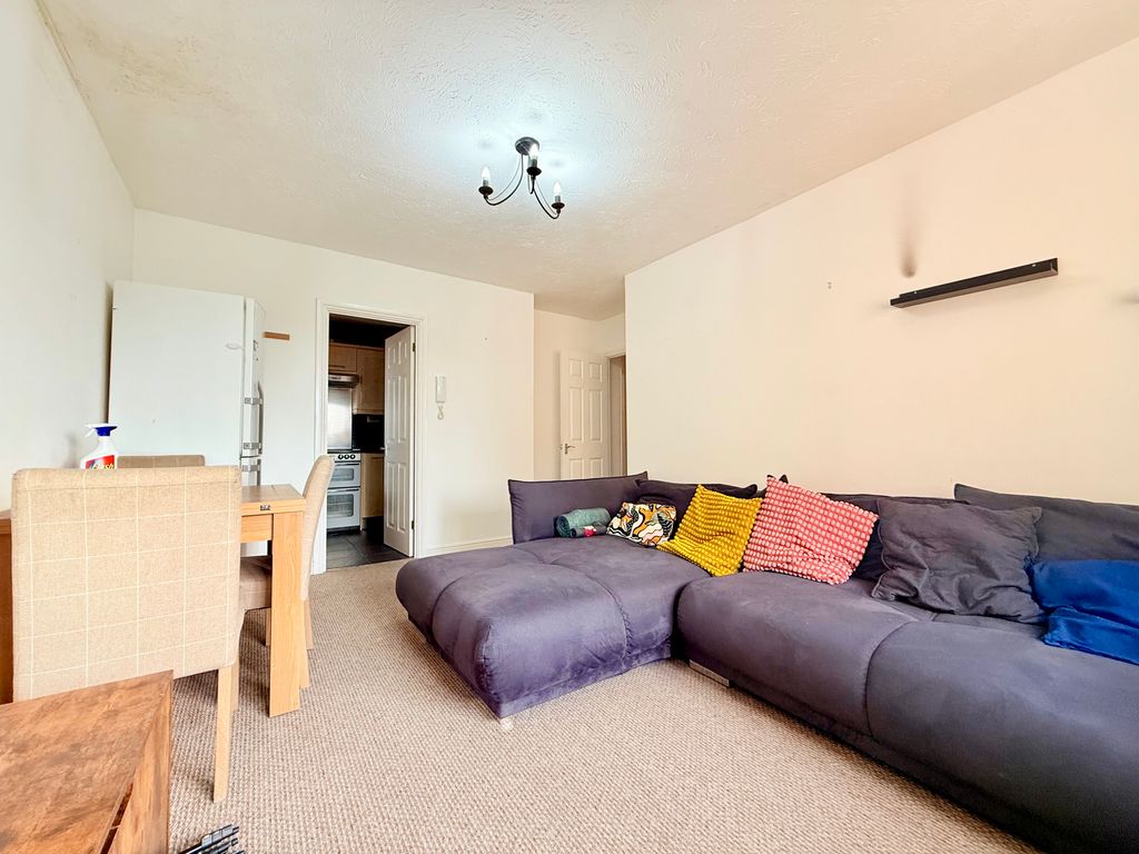 Property photo 2 of 6