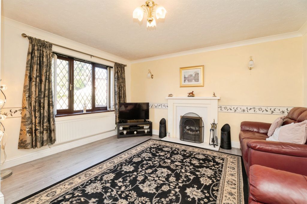 Property photo 2 of 20