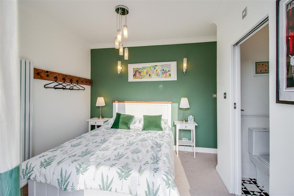 Additional image 14 of 5 bed detached house for saleValley Road, Dewsbury WF12