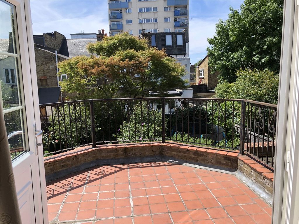 Property photo 2 of 6