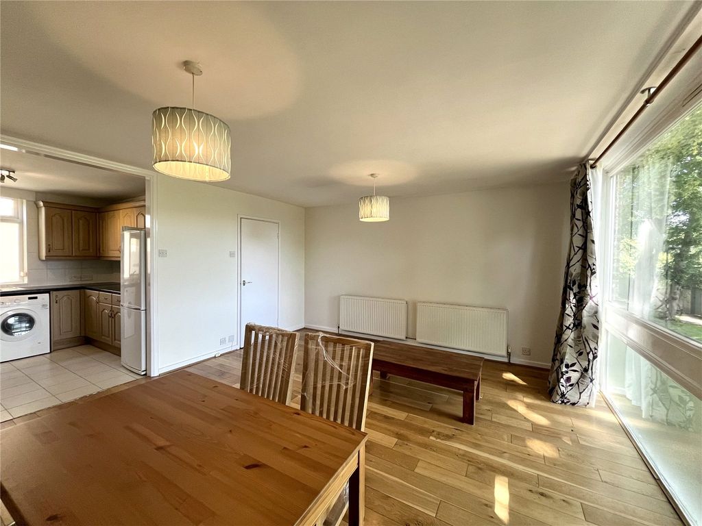 Property photo 3 of 9 Picture No. 33