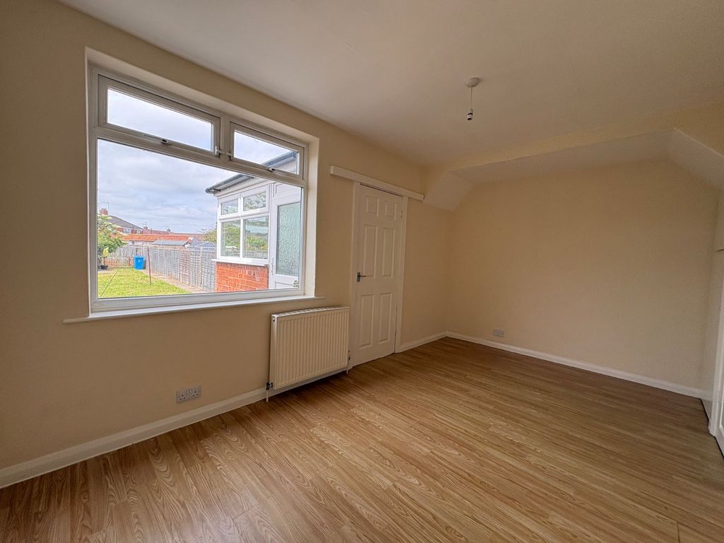 Property photo 3 of 9 Picture No. 13
