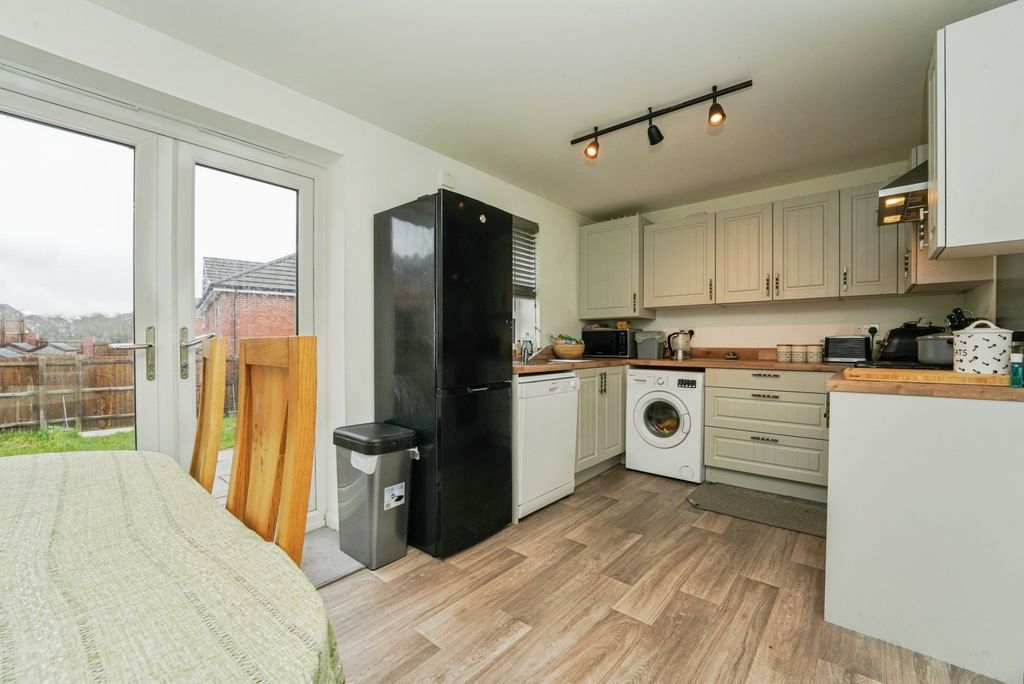 Property photo 3 of 19 Pbox-Img.Jpg