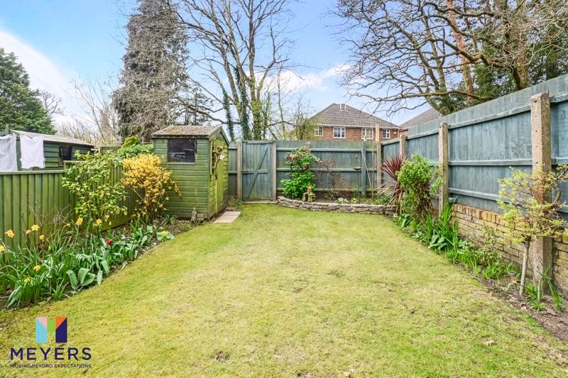 Property photo 2 of 12 Garden