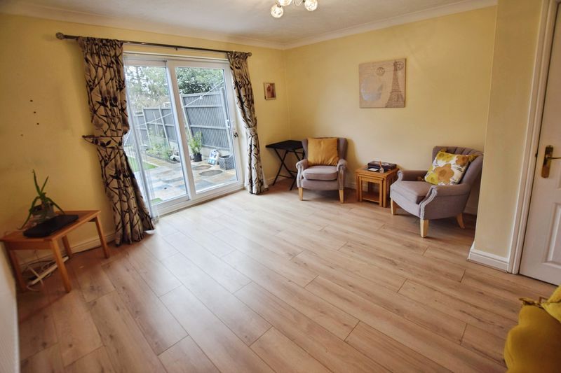 Property photo 3 of 13 Lounge