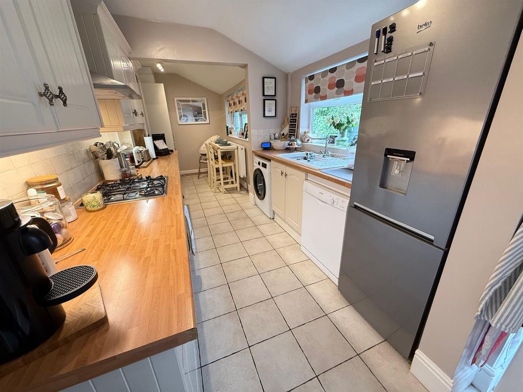 Property photo 2 of 24