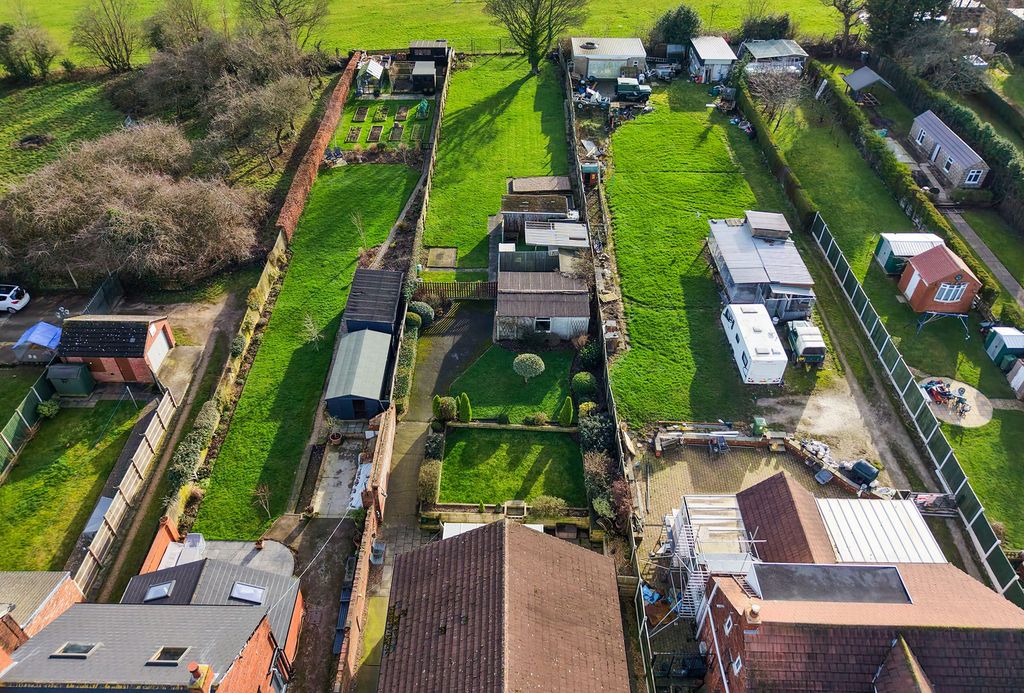 Property photo 2 of 36