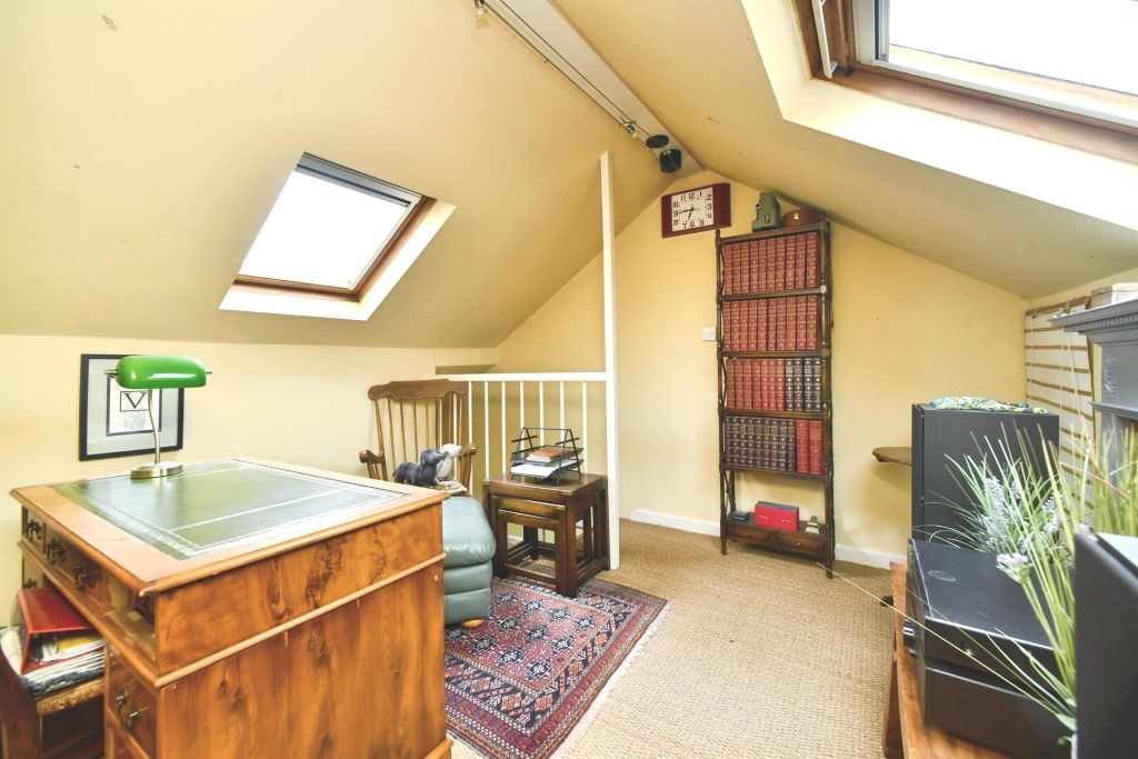 Property photo 2 of 17