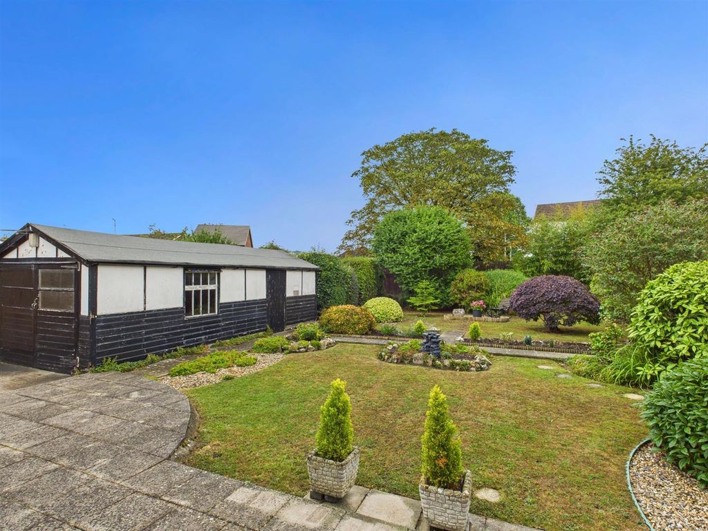 Property photo 3 of 18