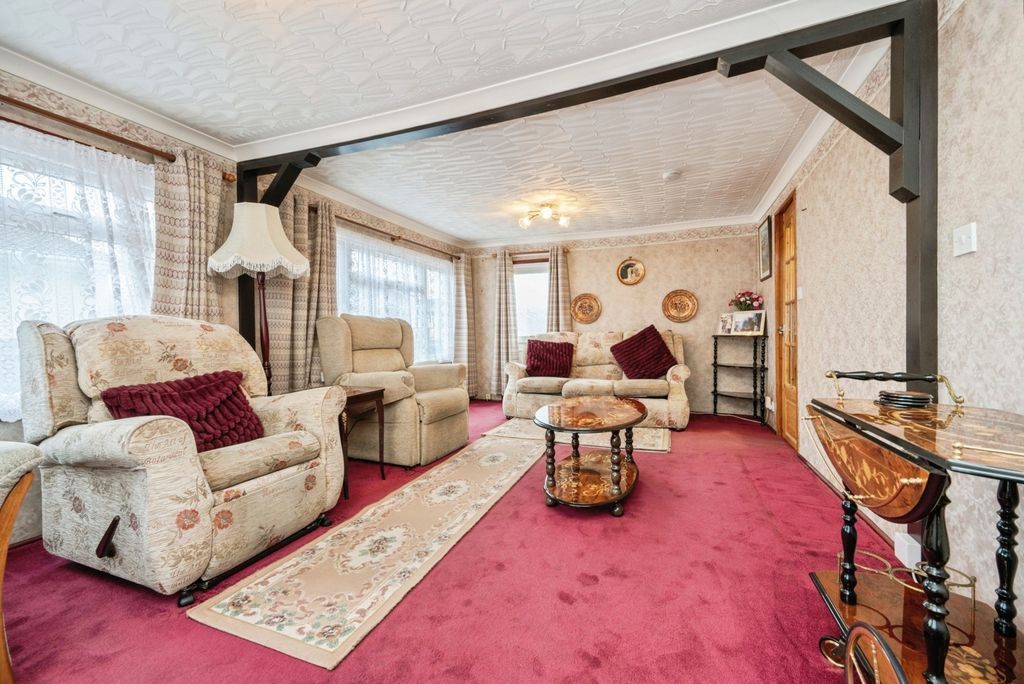 Property photo 3 of 20 Pbox-Img.Jpg