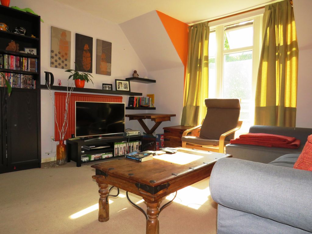 Property photo 2 of 6 Living Room