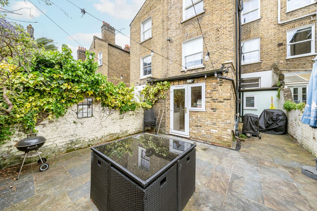 Property photo 3 of 12