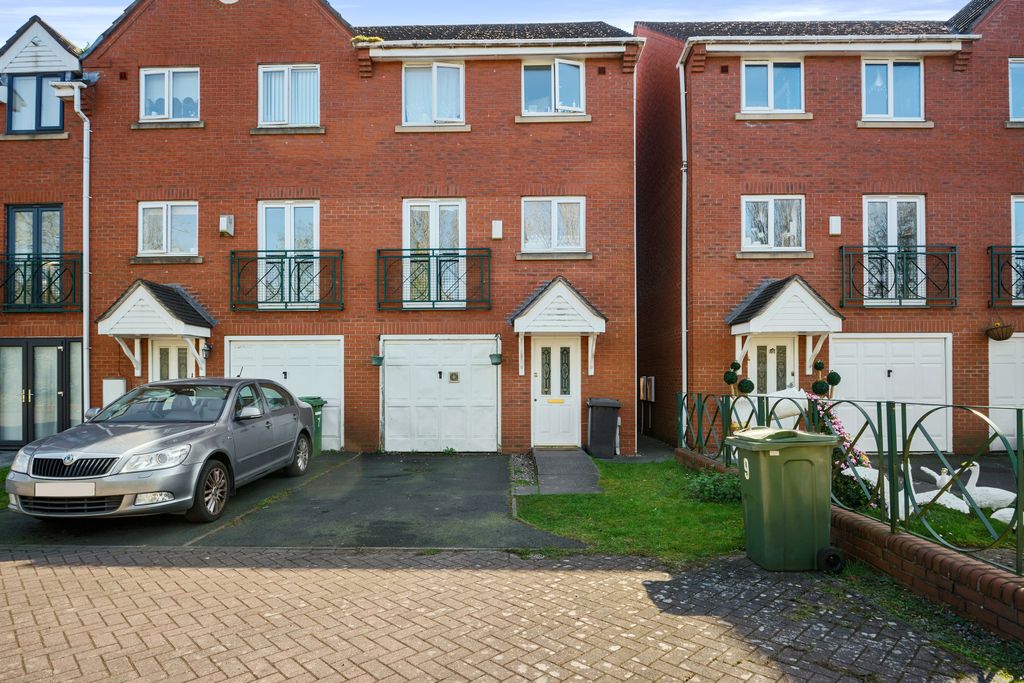 Property photo 2 of 14