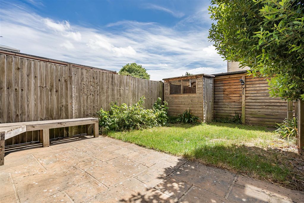 Property photo 3 of 12