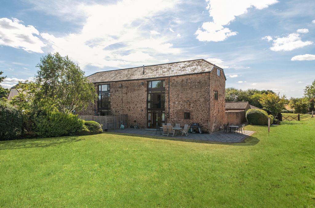 Property photo 1 of 42 1-6A7597Cdea783-1...