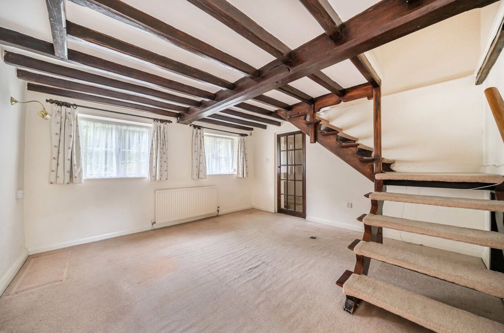 Property photo 2 of 18 Reception