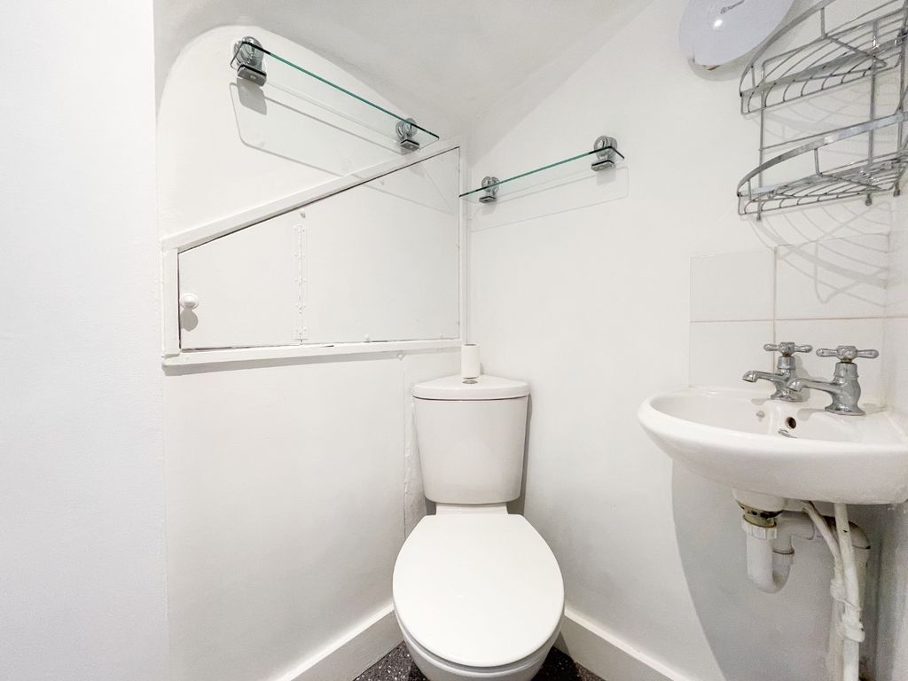 Property photo 3 of 12 3311073