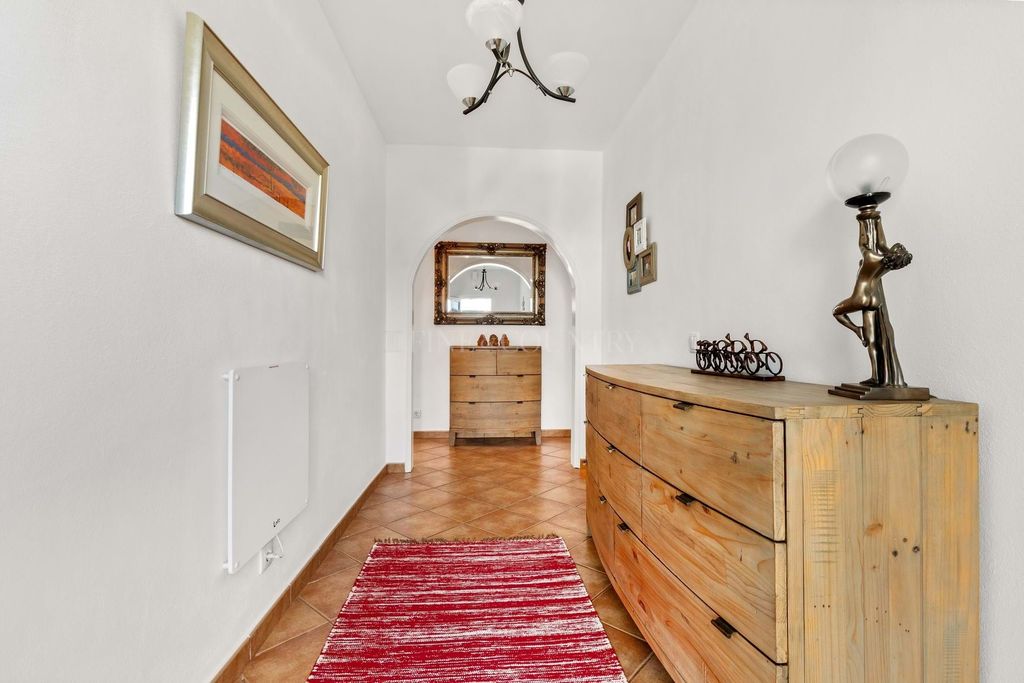 Property photo 3 of 30