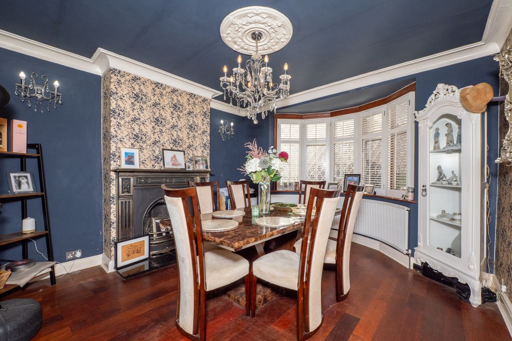 Property photo 3 of 34 Picture No. 07