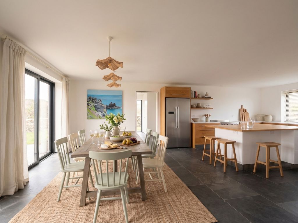 Property photo 3 of 22 Gallery