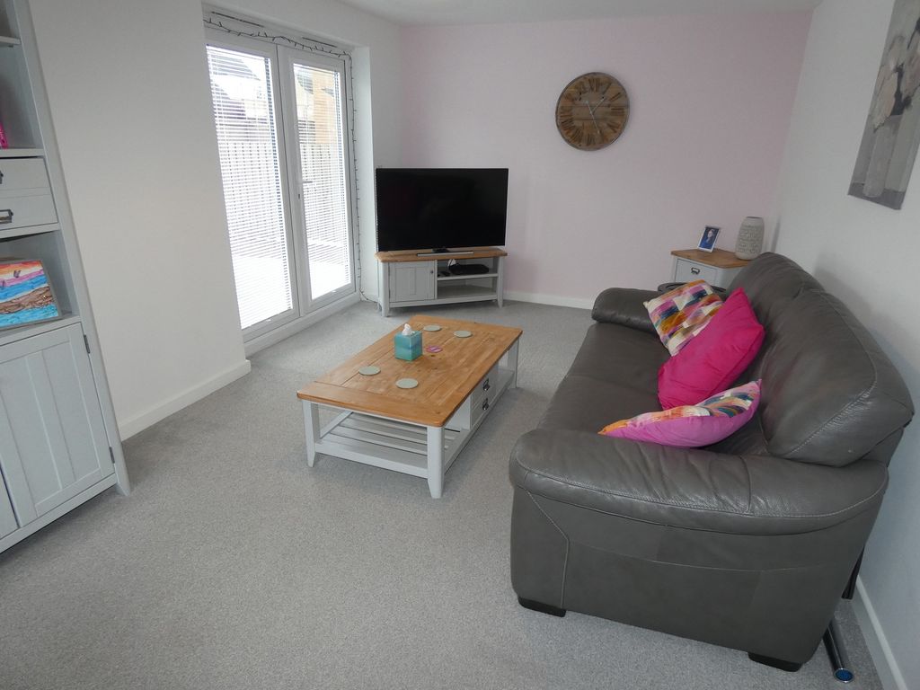 Property photo 2 of 14 Main Lounge