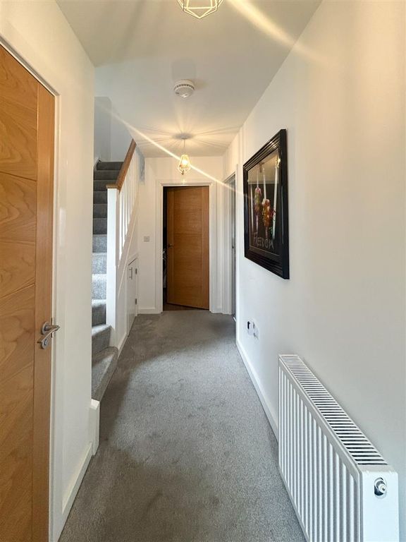Property photo 2 of 20 10 Victoria Way-21.Jpg