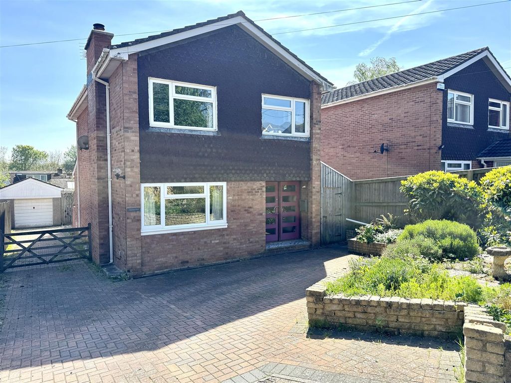 Property photo 1 of 22 Sedbury Lane