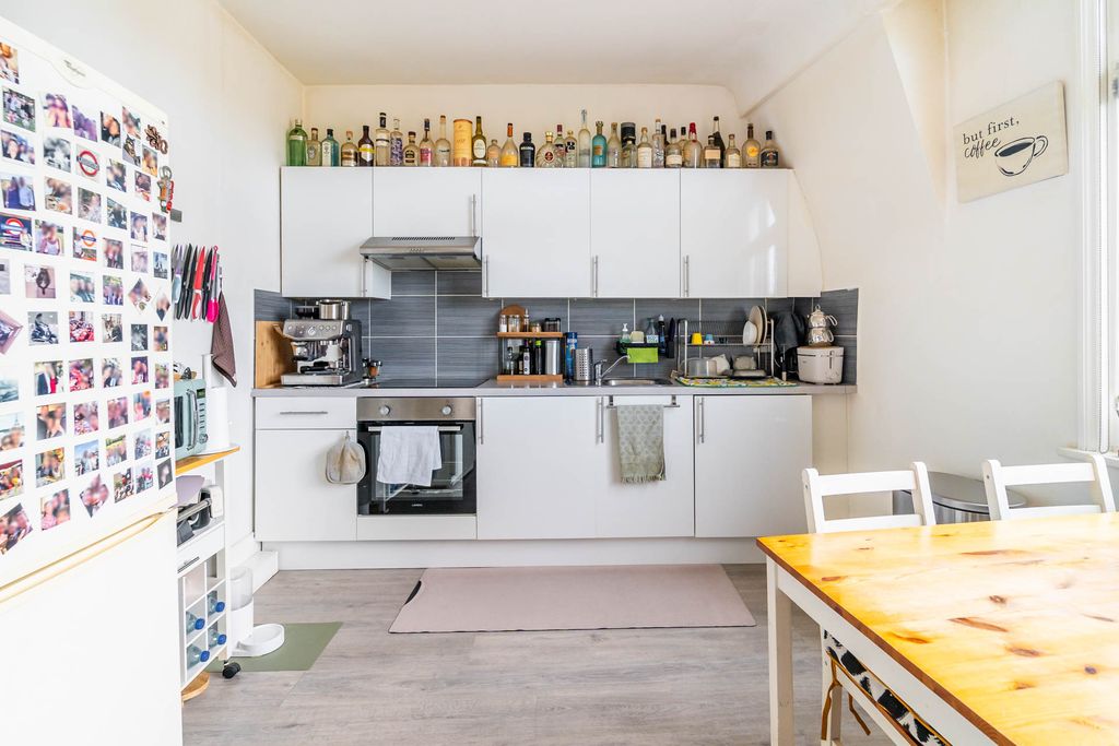 Property photo 2 of 9 Ndb06298