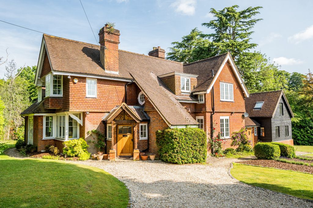 Property photo 1 of 24