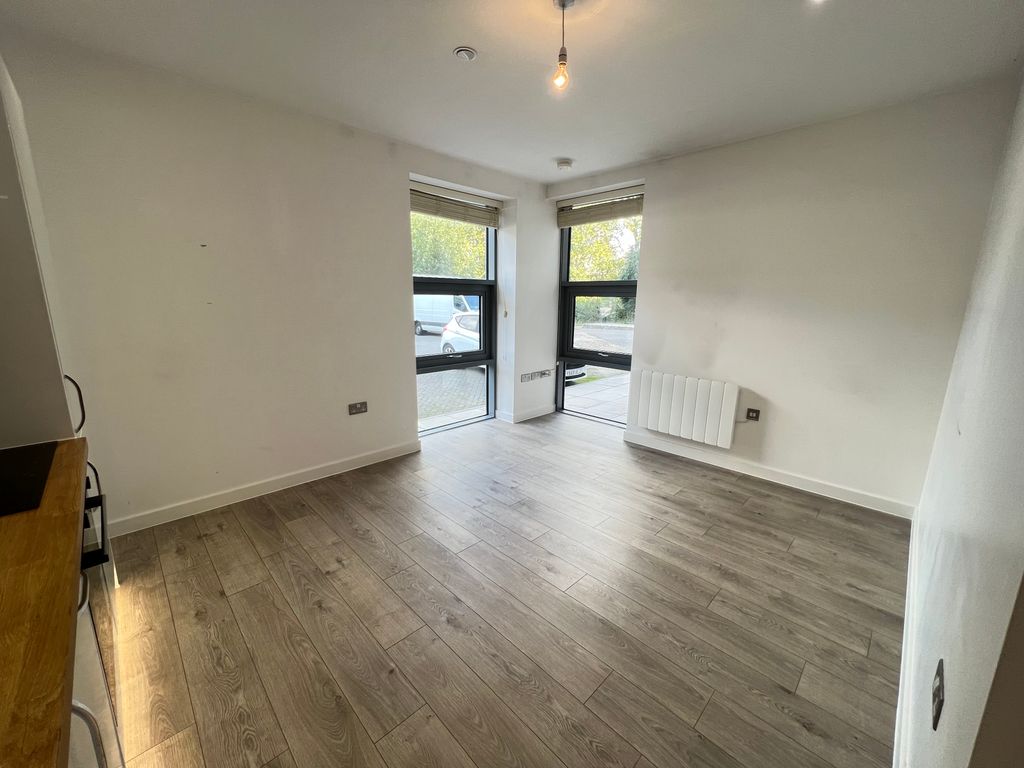 Property photo 3 of 7 Image