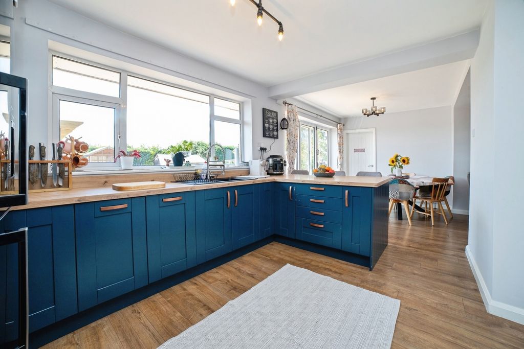 Property photo 3 of 22 Pbox-Img.Jpg