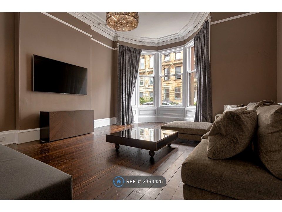 Property photo 2 of 12 Lounge