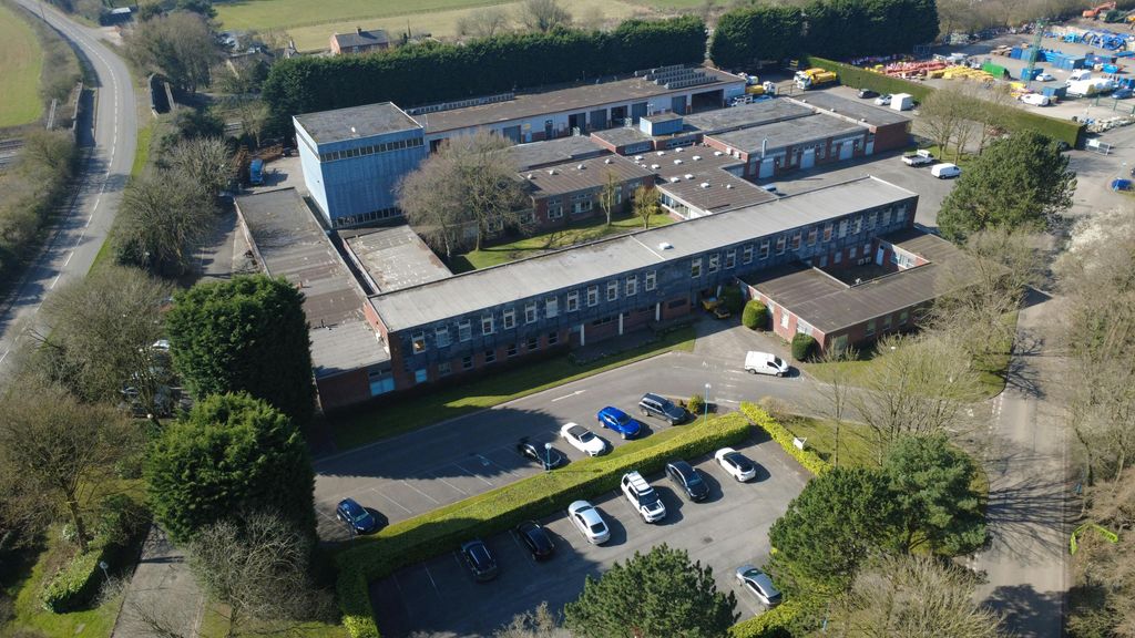 Property photo 2 of 16 Business Centre