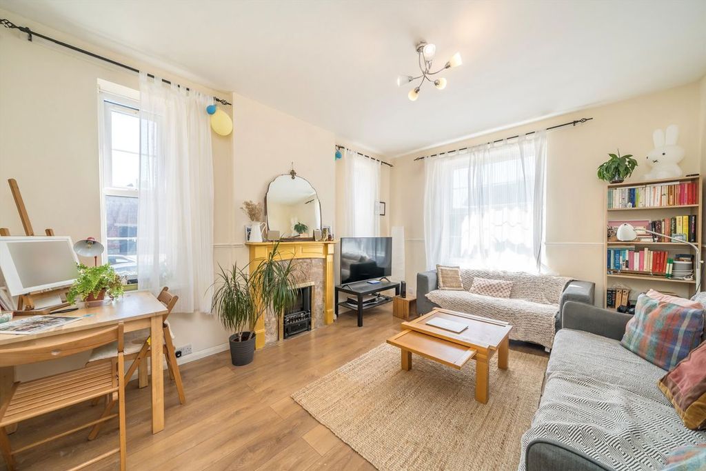 Property photo 2 of 5