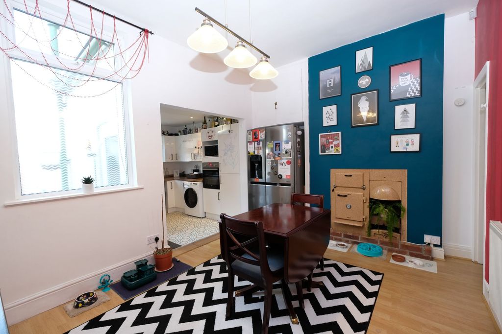 Property photo 3 of 24