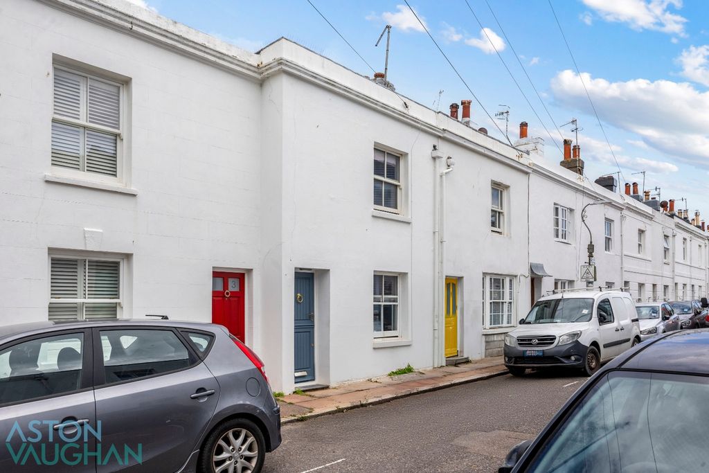 Property photo 1 of 16 5277422