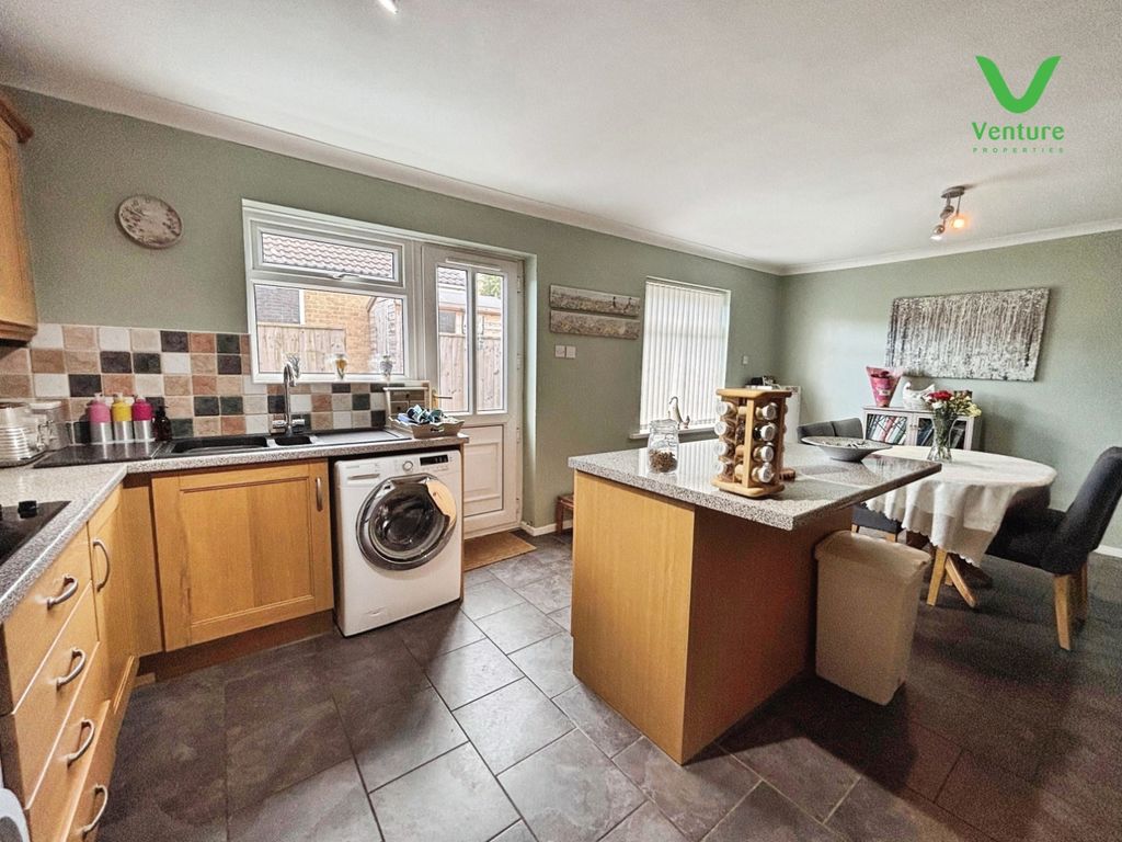 Property photo 2 of 16 Pbox-Img.Jpeg