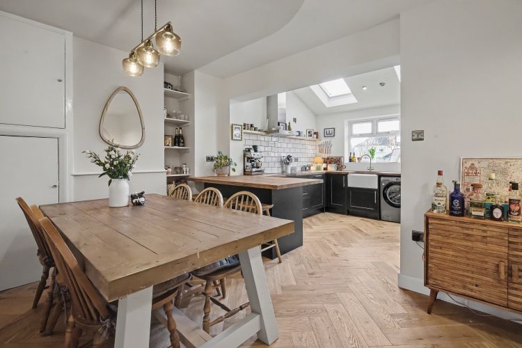 Property photo 2 of 15 321322