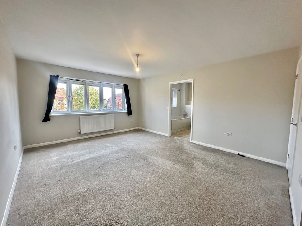 Property photo 1 of 10 Front