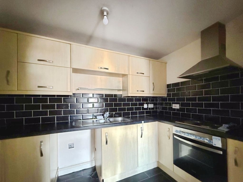 Property photo 2 of 7 Pbox-Kitchen-348156.Jpg