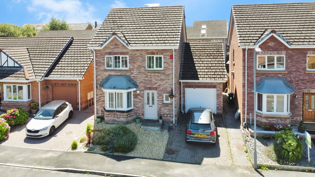 Property photo 1 of 23