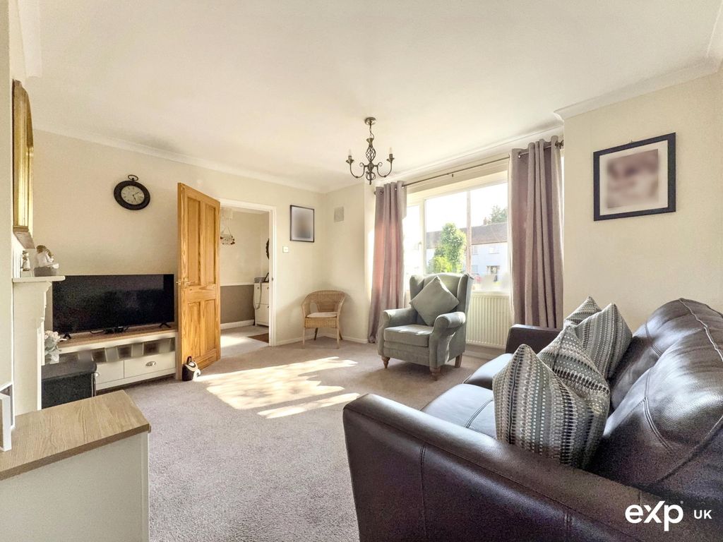 Property photo 3 of 18