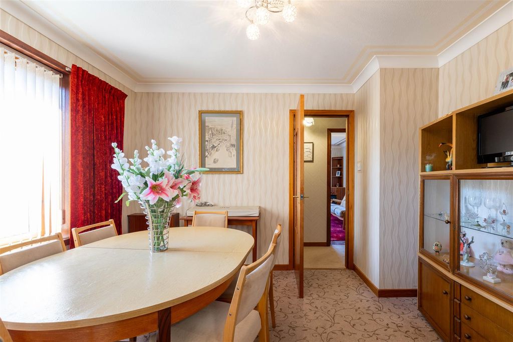 Property photo 3 of 26 24, Geddes Drive Perth-34.Jpg