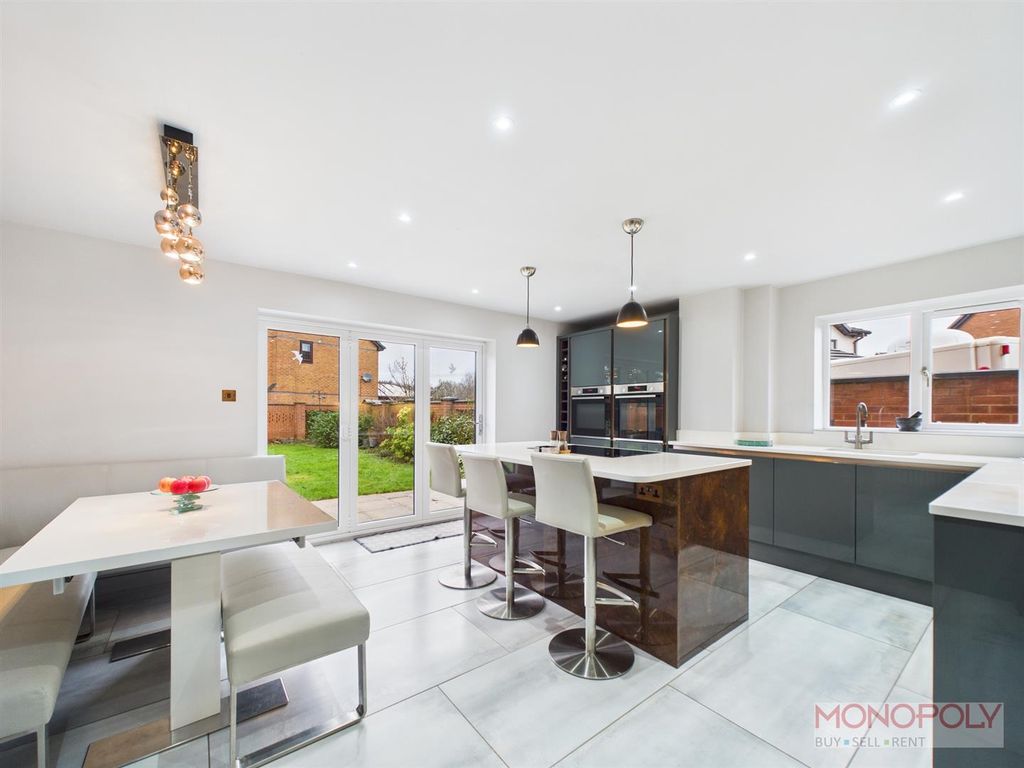 Property photo 3 of 27 Cam03815G0-Pr0393-Still009.Jpg